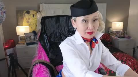 Snapshot of roxalanastar chatting on April 2026 09:40:02 PM Roxalana online show from April 2026 09:40:02 PM