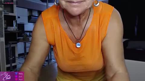 Snapshot of roxana_brooks chatting on July 2026 04:22:01 PM Roxana online show from July 2026 04:22:01 PM