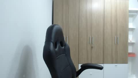 Snapshot of roxanalove7 chatting on May 2026 11:45:02 PM Roxana online show from May 2026 11:45:02 PM