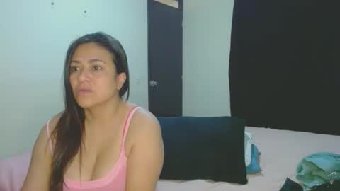 roxanasexy2025 online show from September 2025 12:15:01 PM