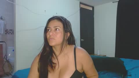 roxanasexy2025 online show from October 2025 01:34:01 PM