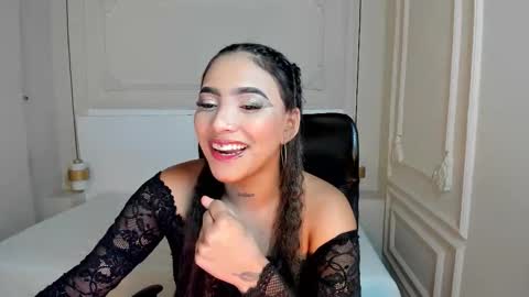 roxanerichie  online show from November 2025 07:58:01 PM