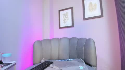  Roxanna  online show from June 2026 10:15:01 AM