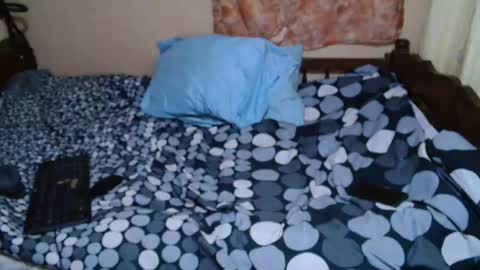 roxanne_98 online show from February 2025 07:20:02 PM