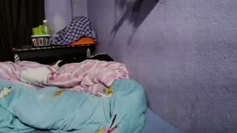 roxanne_98 online show from July 2026 03:42:01 AM