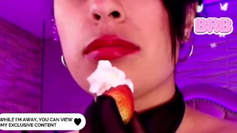 Snapshot of roxanne_han chatting on July 2026 12:09:02 PM roxanne_han online show from July 2026 12:09:02 PM