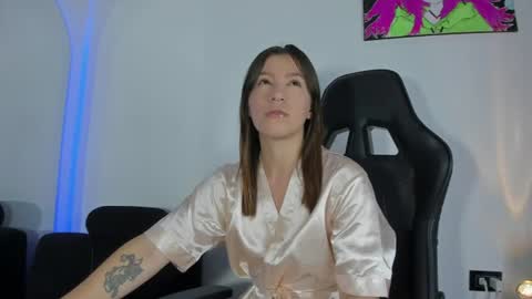 Snapshot of roxanne_jones1 chatting on June 2026 06:34:01 PM roxanne online show from June 2026 06:34:01 PM