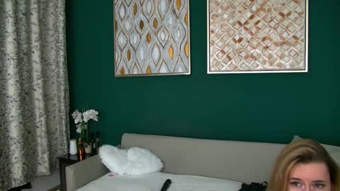 Roxanne online show from February 2026 05:19:02 AM