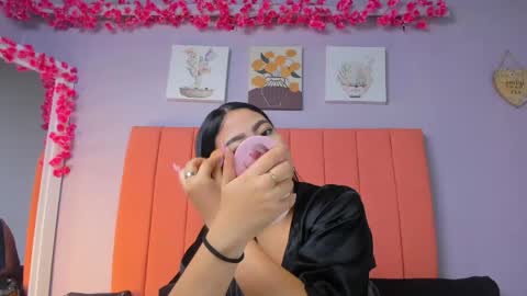 Juliana 3 online show from May 2026 12:12:01 PM