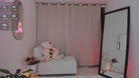  R O X I E  online show from December 2025 01:24:01 AM