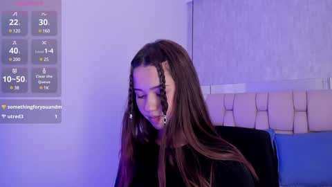 Snapshot of roxie_summers chatting on February 2025 02:22:02 AM Roxie online show from February 2025 02:22:02 AM