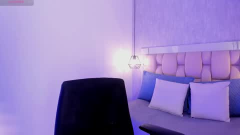 Snapshot of roxie_summers chatting on February 2025 11:58:02 PM Roxie online show from February 2025 11:58:02 PM