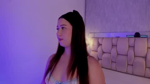 Snapshot of roxie_summers chatting on June 2026 07:45:01 PM Roxie online show from June 2026 07:45:01 PM
