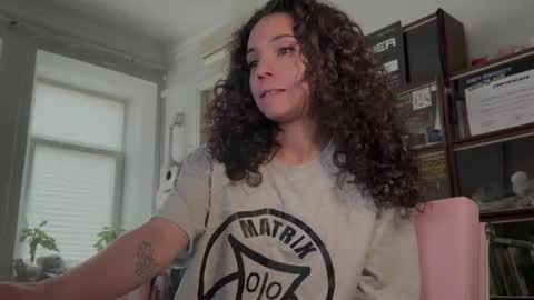 Snapshot of roxieflexie chatting on March 2026 11:27:01 AM Roxie online show from March 2026 11:27:01 AM