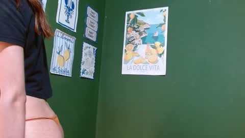 Roxie online show from November 2025 01:55:02 AM