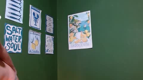 Roxie online show from November 2025 02:32:02 AM