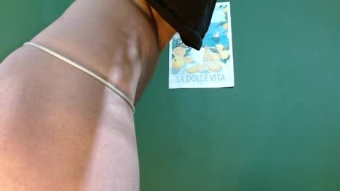 Snapshot of roxiehood chatting on May 2026 01:36:02 AM Roxie online show from May 2026 01:36:02 AM