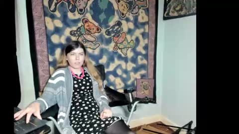roxihazeleyes online show from June 2026 07:20:01 AM
