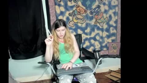 roxihazeleyes online show from July 2026 04:50:01 AM