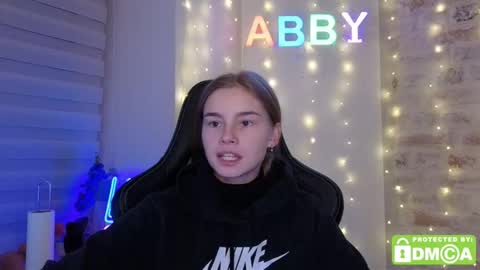 Snapshot of roxxxie_reid chatting on December 2025 08:59:01 PM Roxieex ABBY online show from December 2025 08:59:01 PM