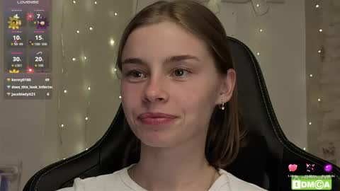 Snapshot of roxxxie_reid chatting on April 2026 06:38:01 PM Roxieex ABBY online show from April 2026 06:38:01 PM