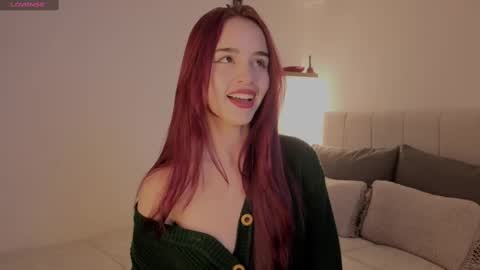 Snapshot of roxxy_mora chatting on September 2025 10:14:02 PM Roxxy online show from September 2025 10:14:02 PM