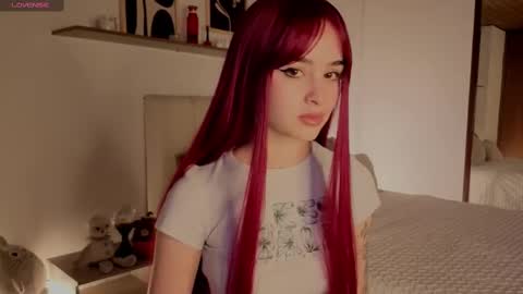 Snapshot of roxxy_mora chatting on October 2025 09:36:01 PM Roxxy online show from October 2025 09:36:01 PM