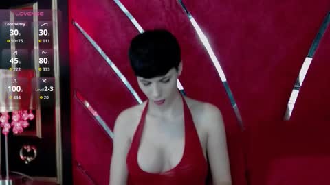 Roxy online show from November 2025 05:46:01 PM