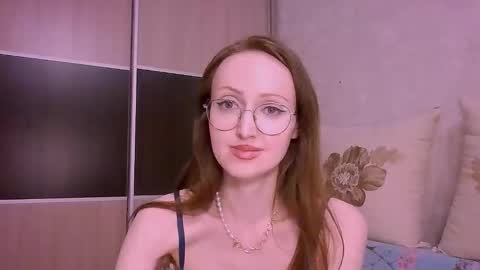 Roxxy Wharton online show from March 2026 06:00:01 PM