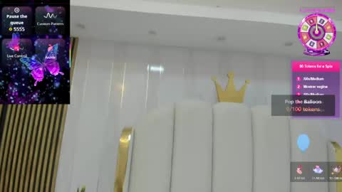 Snapshot of roxy_flame_ chatting on April 2026 11:20:01 AM Roxy online show from April 2026 11:20:01 AM
