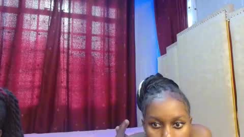 Snapshot of roxy_heather chatting on March 2026 05:08:02 AM Roxy online show from March 2026 05:08:02 AM