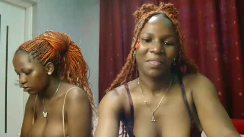 Snapshot of roxy_heather chatting on March 2026 03:12:01 PM Roxy online show from March 2026 03:12:01 PM