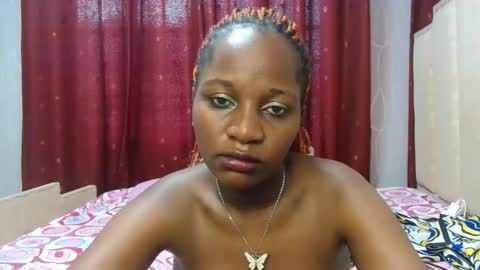 Snapshot of roxy_heather chatting on April 2026 06:09:01 AM Roxy online show from April 2026 06:09:01 AM