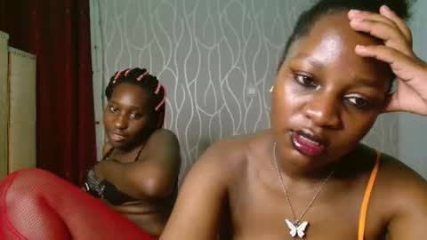 Snapshot of roxy_heather chatting on May 2026 04:01:02 PM Roxy online show from May 2026 04:01:02 PM