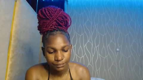 Snapshot of roxy_heather chatting on May 2026 07:11:01 PM Roxy online show from May 2026 07:11:01 PM