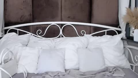 Snapshot of roxy_kisss chatting on October 2025 10:27:01 AM Roxy online show from October 2025 10:27:01 AM