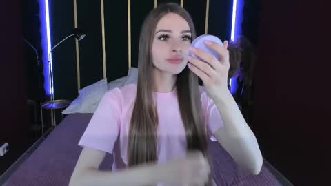 Snapshot of roxy_kisss chatting on November 2025 10:47:02 AM Roxy online show from November 2025 10:47:02 AM