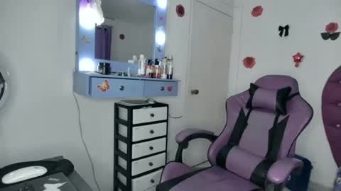 Snapshot of roxy_lu_07 chatting on June 2026 02:03:01 AM Roxy online show from June 2026 02:03:01 AM