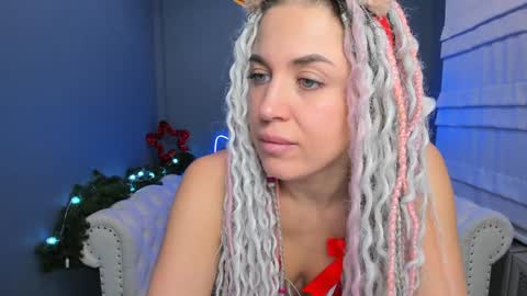 Roxy online show from December 2024 01:18:01 AM