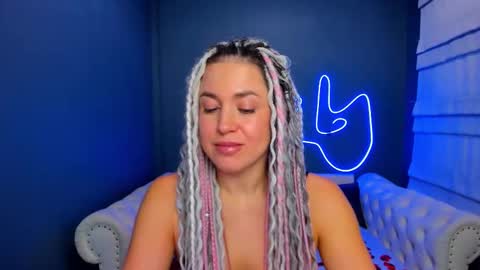 Roxy online show from November 2025 03:53:02 AM