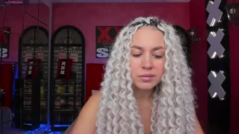 Roxy online show from May 2026 01:22:02 AM