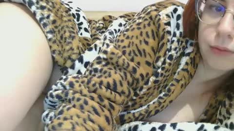 Snapshot of roxy_secrets chatting on December 2024 06:41:01 AM roxy secrets online show from December 2024 06:41:01 AM