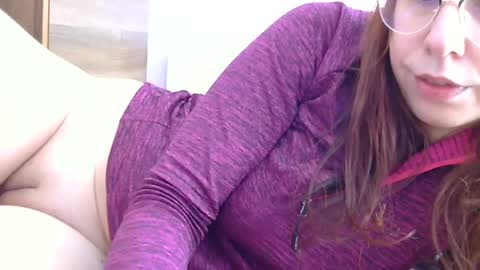 Snapshot of roxy_secrets chatting on February 2025 08:24:01 AM roxy secrets online show from February 2025 08:24:01 AM