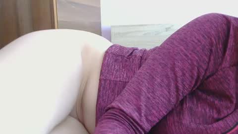 Snapshot of roxy_secrets chatting on February 2025 08:49:01 AM roxy secrets online show from February 2025 08:49:01 AM