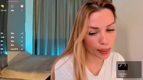 Roxy follow me online show from September 2025 01:35:01 PM