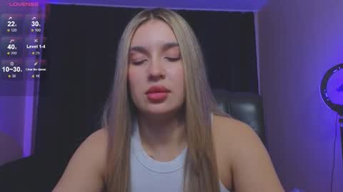 Roxy online show from November 2025 09:14:01 PM