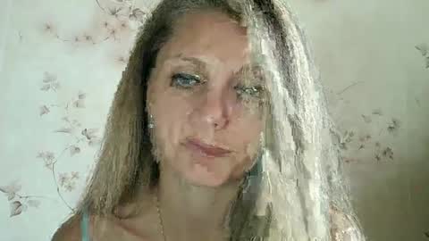 Snapshot of roxyfox18x01 chatting on September 2025 09:25:02 AM roxyfox18x01 online show from September 2025 09:25:02 AM