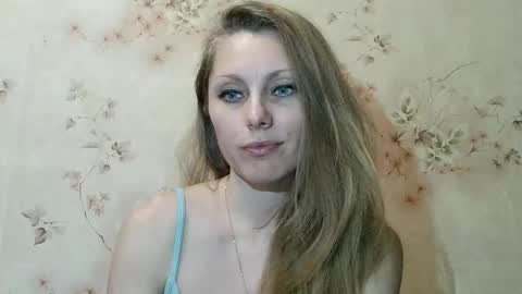 Snapshot of roxyfox18x01 chatting on January 2026 01:59:01 PM roxyfox18x01 online show from January 2026 01:59:01 PM