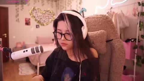 roxysuh online show from June 2026 07:36:01 AM