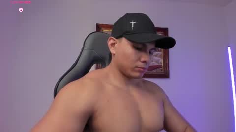 Snapshot of roy__constance chatting on July 2026 06:47:02 AM Roy Constance online show from July 2026 06:47:02 AM